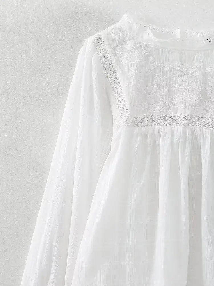 Women Fashion Embroidery White Hollow Out Blouse