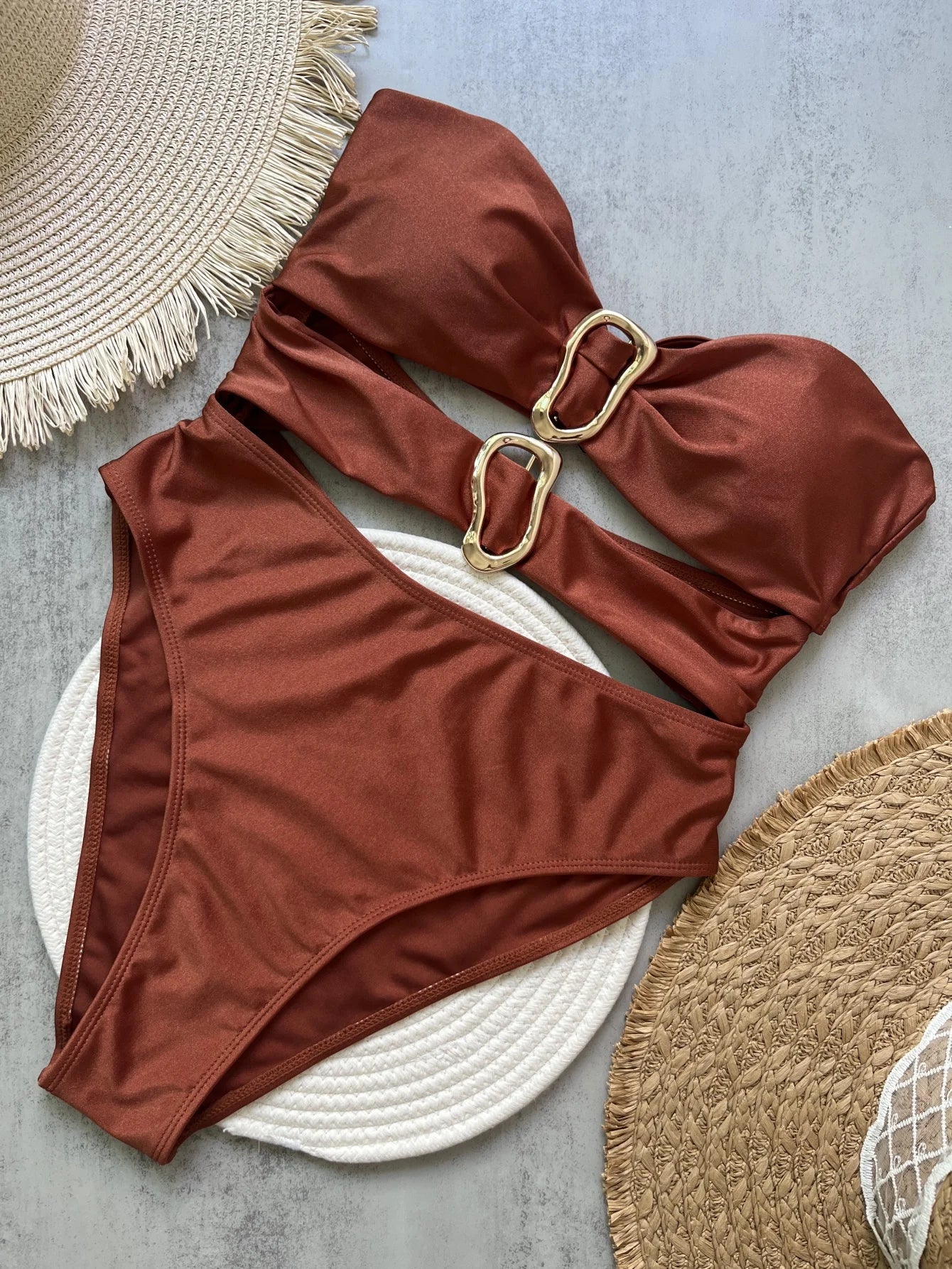 Colors Sexy Metal Rings Cut Out One-Piece Swimsuit