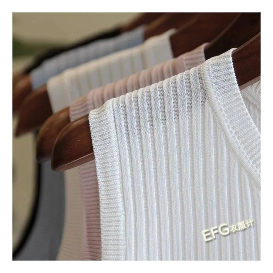 Sleeveless O-Neck Knitted Blouse