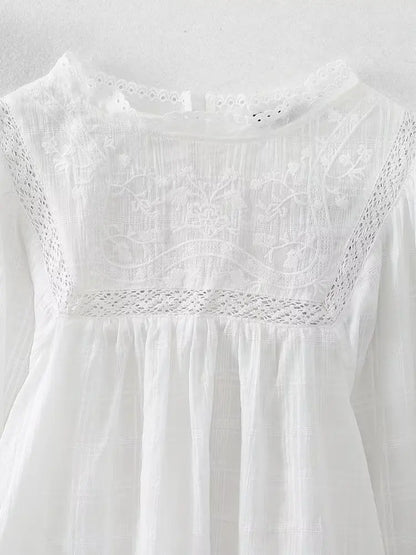 Women Fashion Embroidery White Hollow Out Blouse