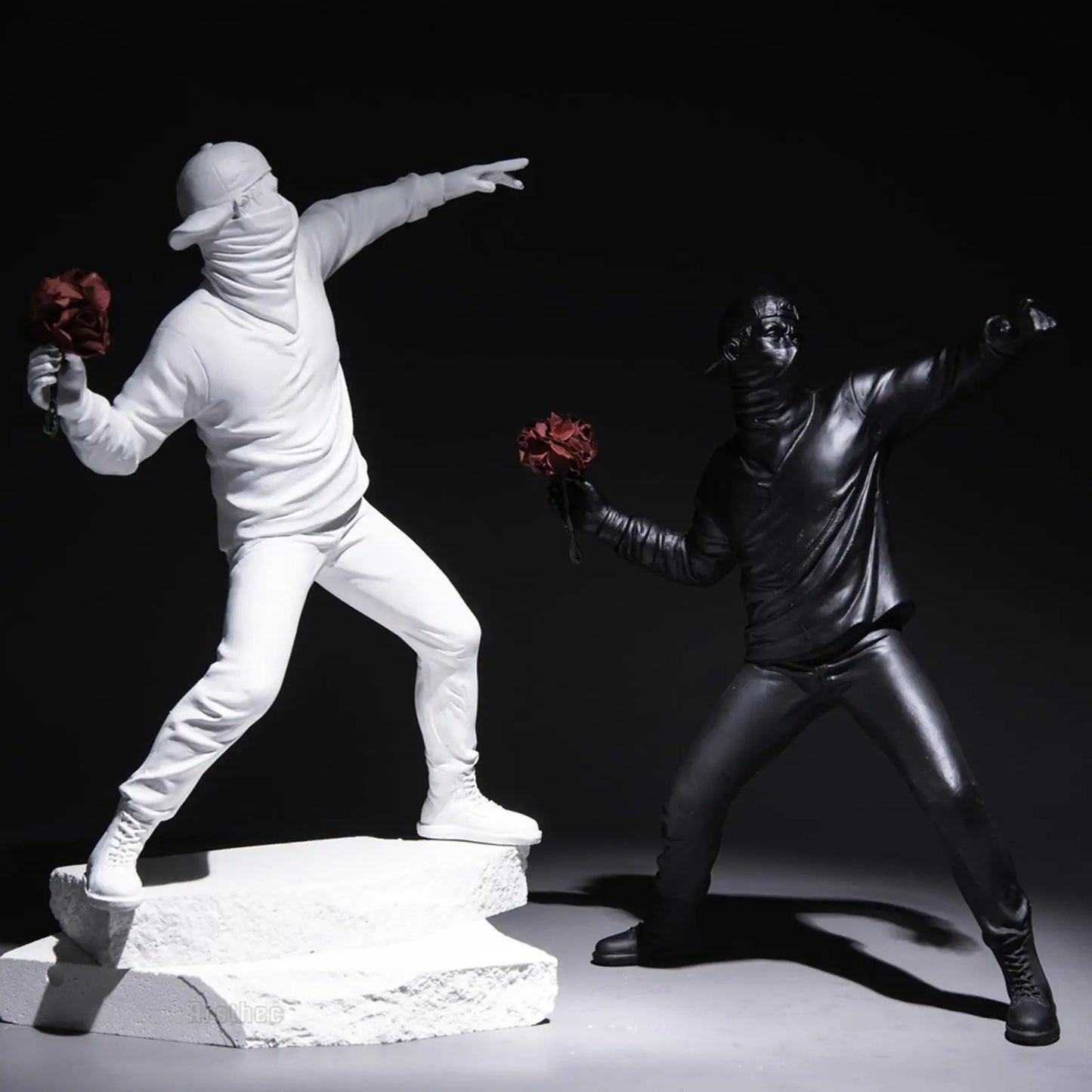 Modern Art Resin Banksy Sculptures Flower