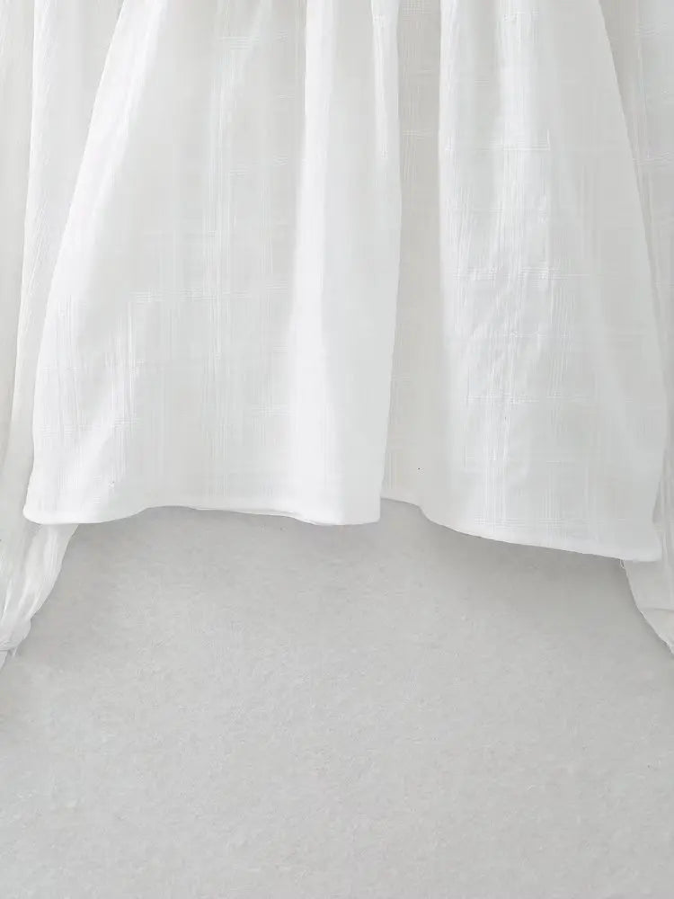Women Fashion Embroidery White Hollow Out Blouse